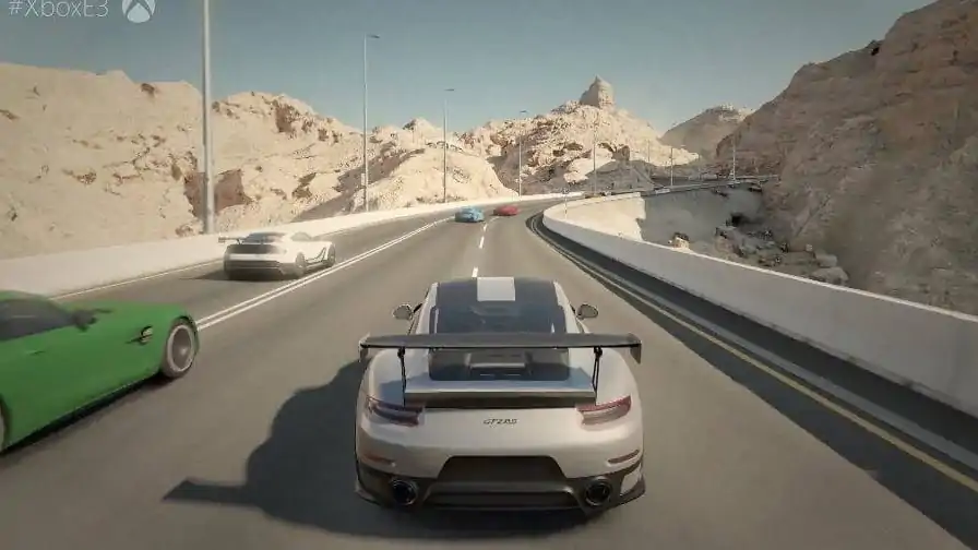Apenas o Xbox One X terá que fazer o download dos 100GB do Forza Motorsport 7