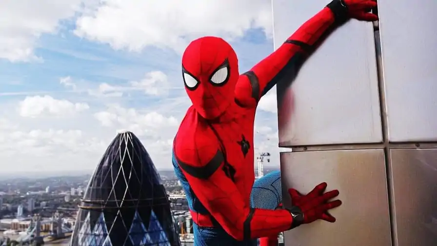 Homem-Aranha: Longe de Casa – Vídeo mostra destruição e um provável vilão do filme