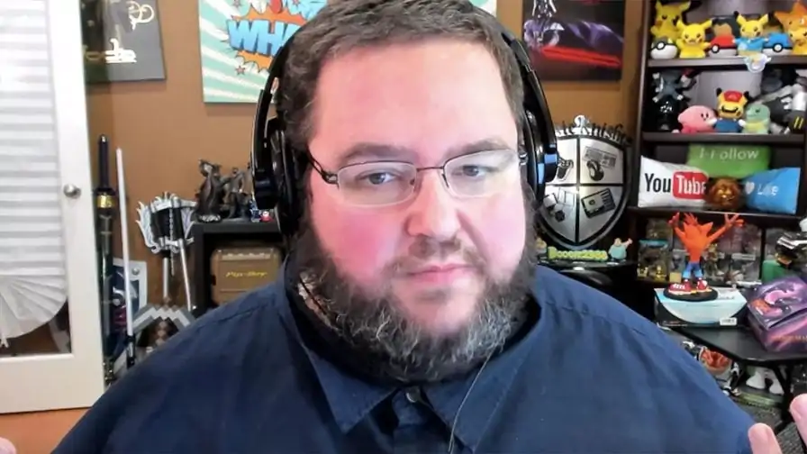 Famoso Youtuber dá “tiro de aviso” contra visitante indesejado e gera polêmica